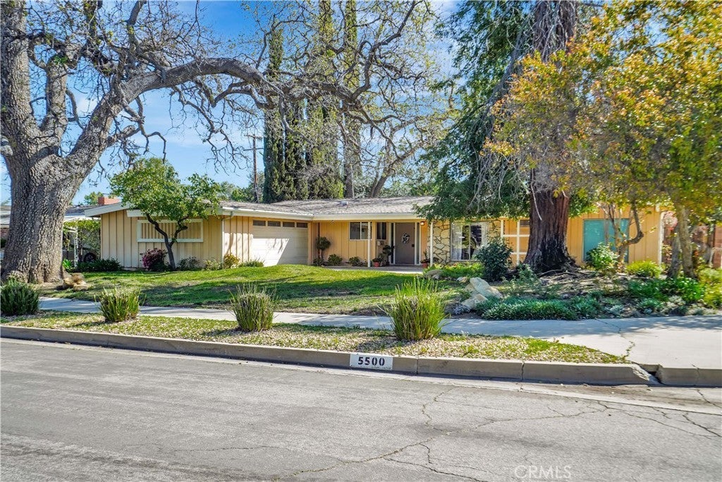 Photo of Listing #SR25059963