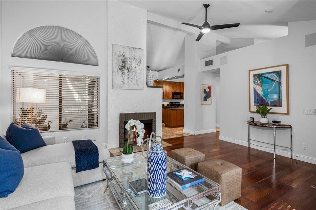 Photo of Listing #PW25063792