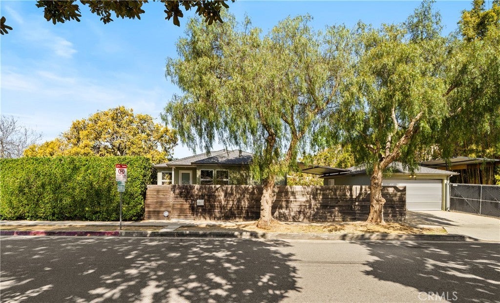 Photo of Listing #SR25063994