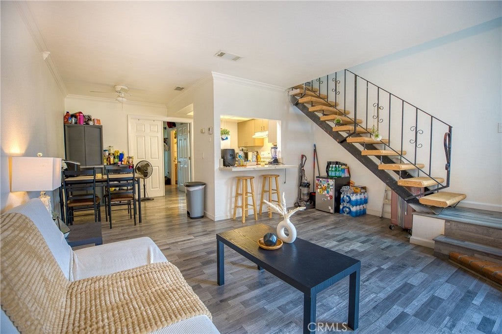 Photo of Listing #IV25063970