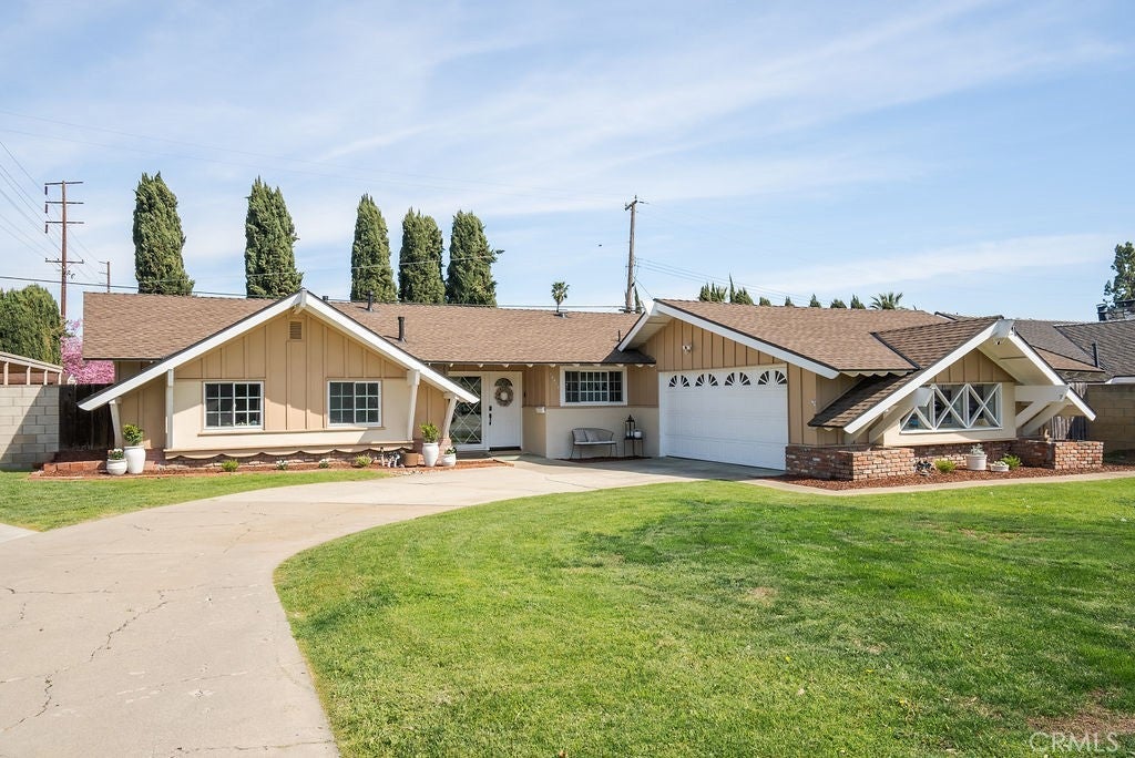 Photo of Listing #PW25059592