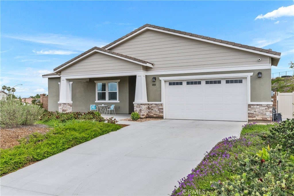 Photo of Listing #IV25061142