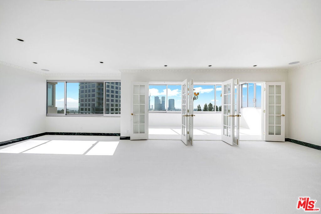 Photo of Listing #25515785