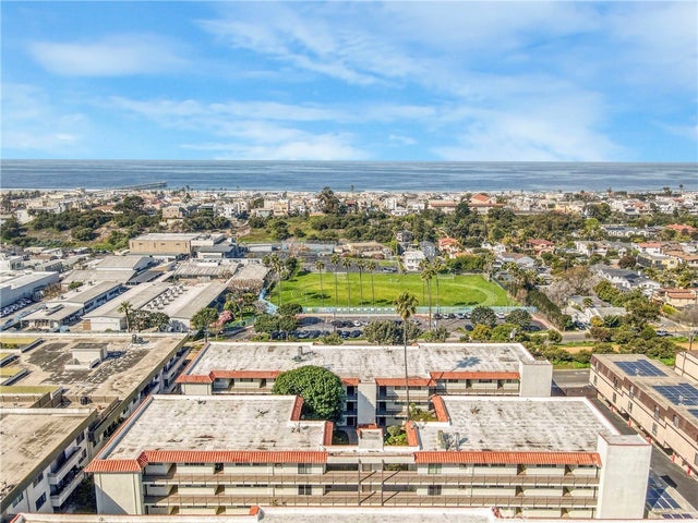 1720 Ardmore Avenue 213, Hermosa Beach.