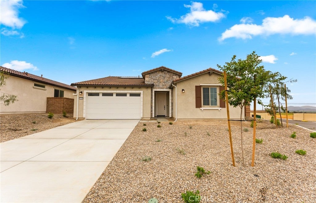 Photo of Listing #IV25064184