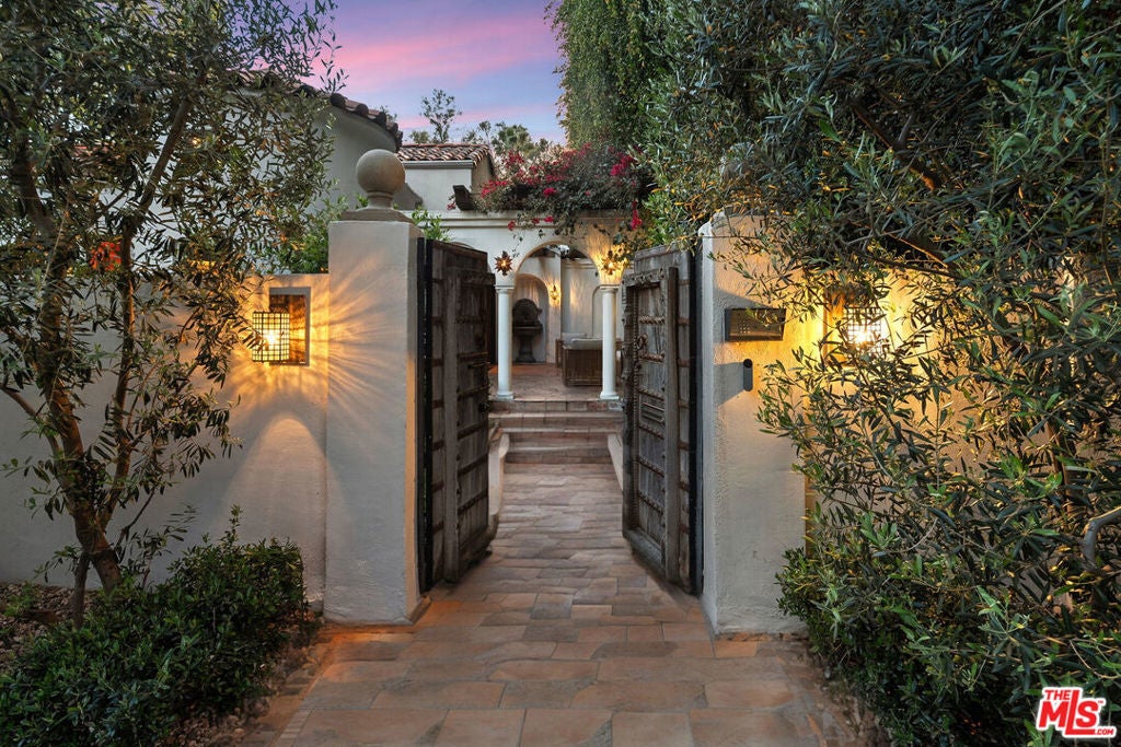 Photo of Listing #25515599