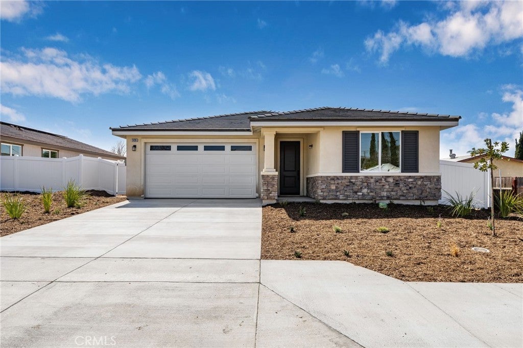 Photo of Listing #IV25064163