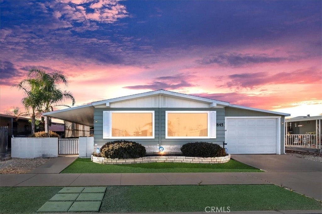 Photo of Listing #IV25064262