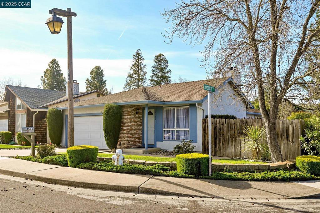 Photo of Listing #41090627