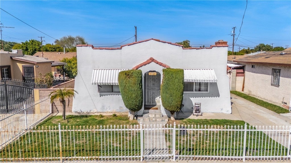 Photo of Listing #DW25064436