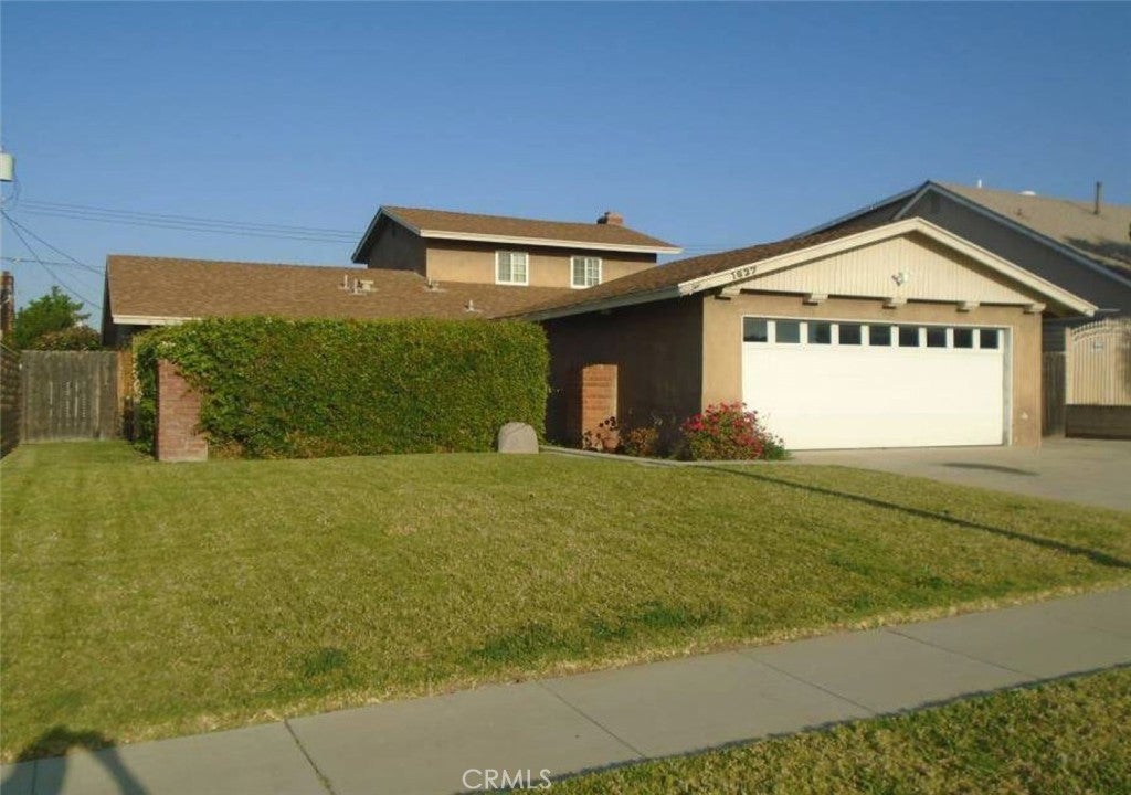 Photo of Listing #IV25064526