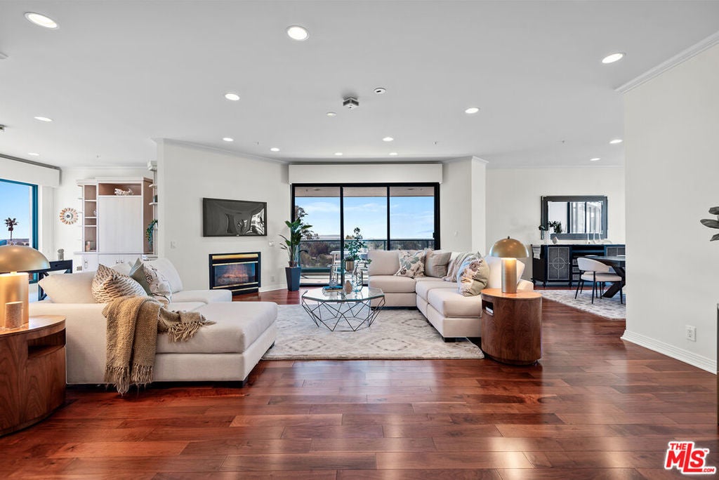 Photo of Listing #25516013