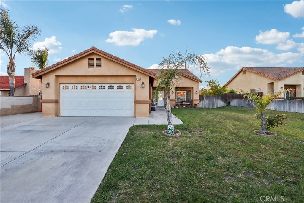 Photo of Listing #IV25064635