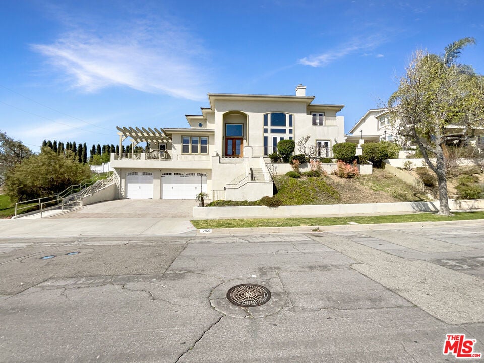 Photo of Listing #25516201