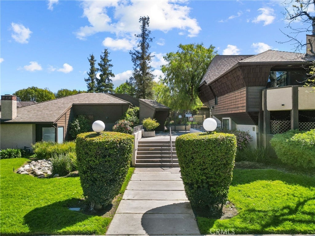 Photo of Listing #SR25059718