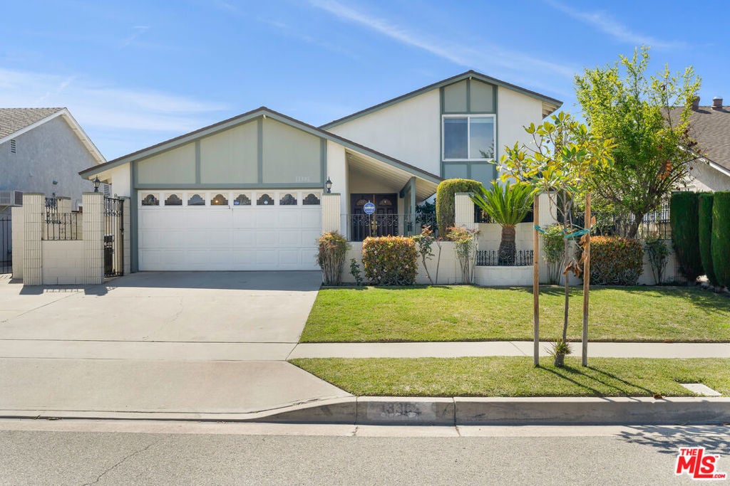 Photo of Listing #25516217