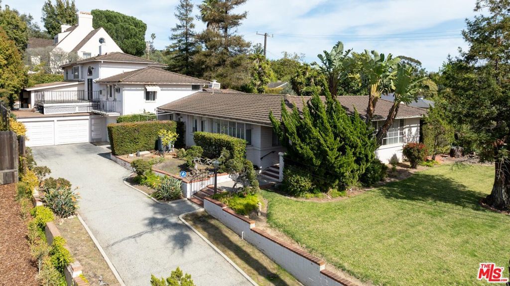 Photo of Listing #25516373