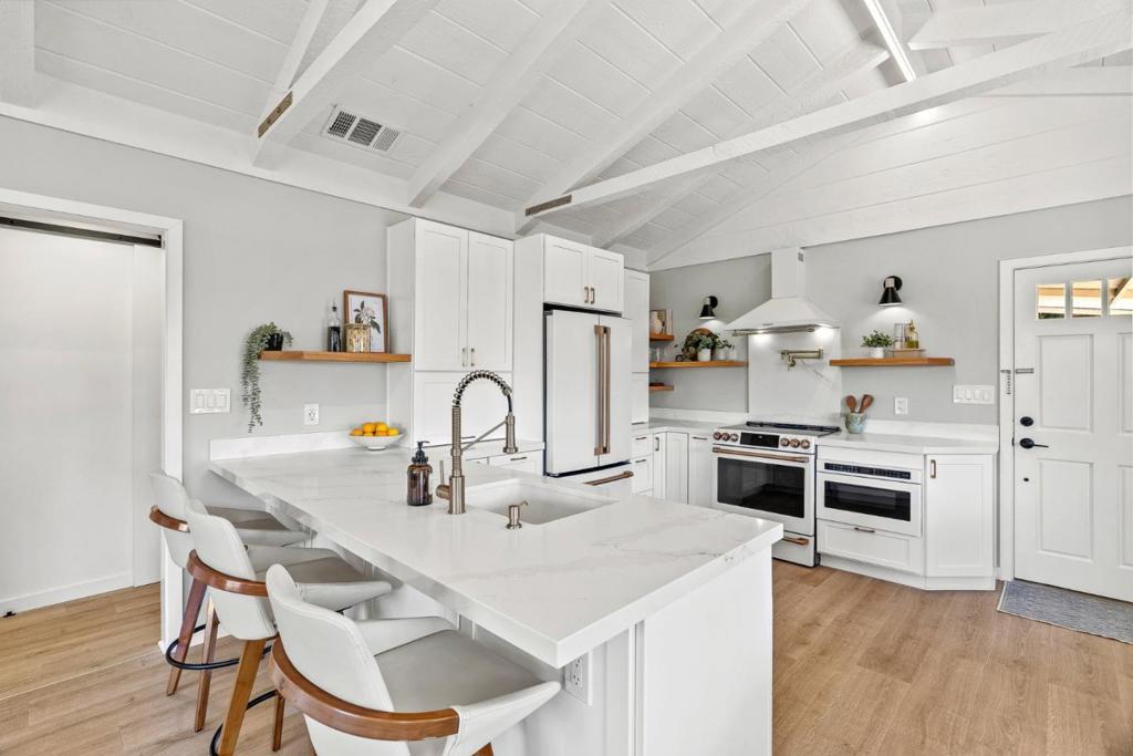 Photo of Listing #ML81996747