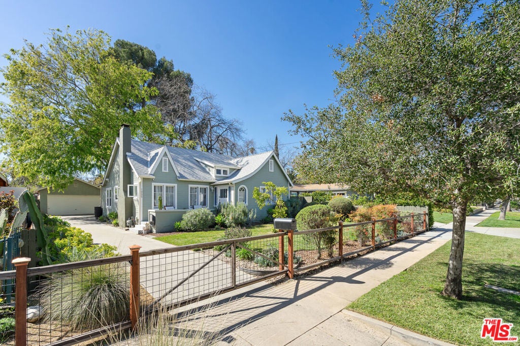 Photo of Listing #25515427