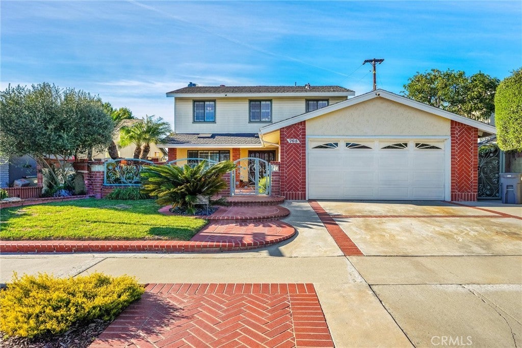 Photo of Listing #SB25065279