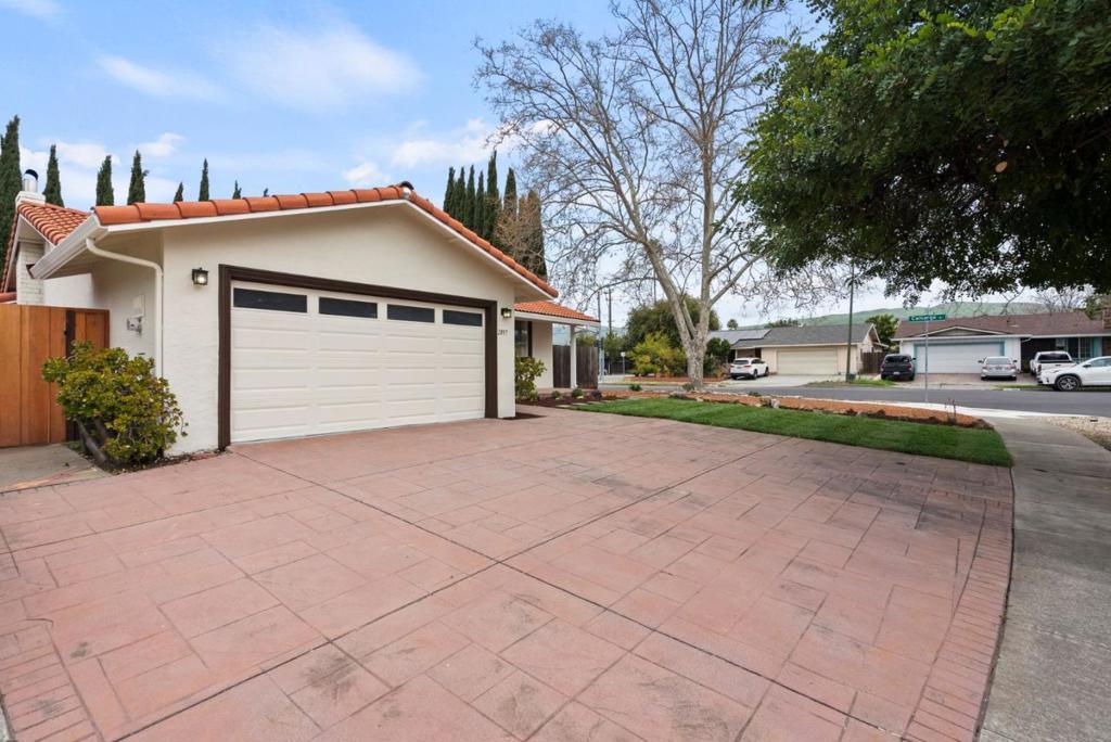 Photo of Listing #ML81999494