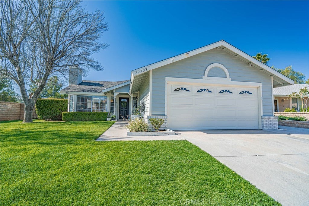 Photo of Listing #SR25065401