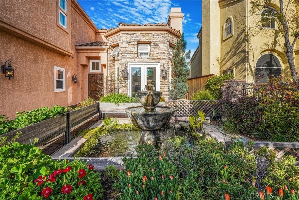 Photo of Listing #SR25065590