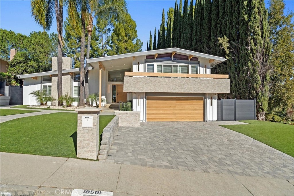 Photo of Listing #OC25065543