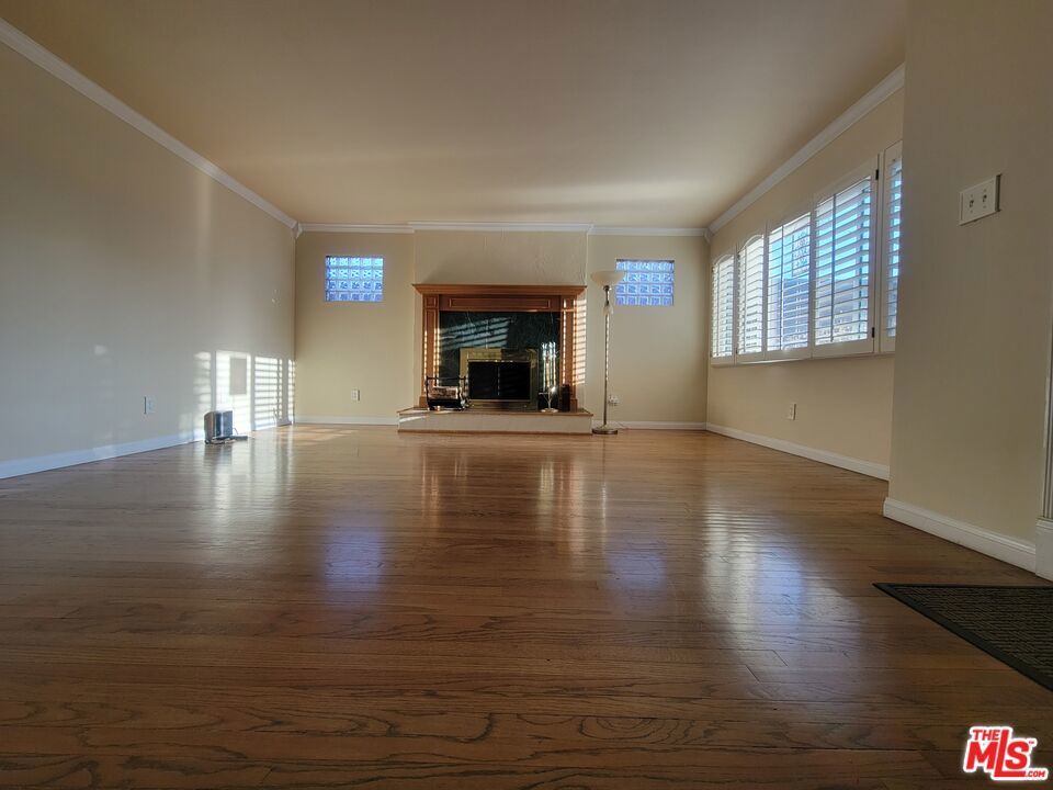 Photo of Listing #25516409