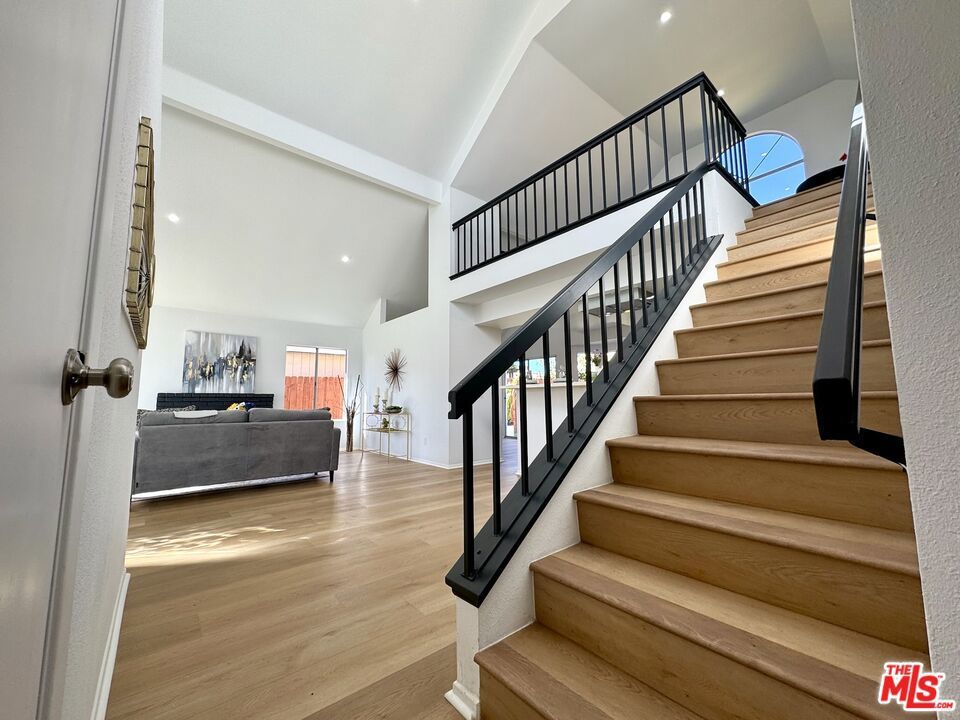 Photo of Listing #25515677