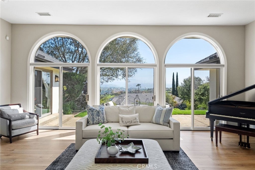 Photo of Listing #SW25065670