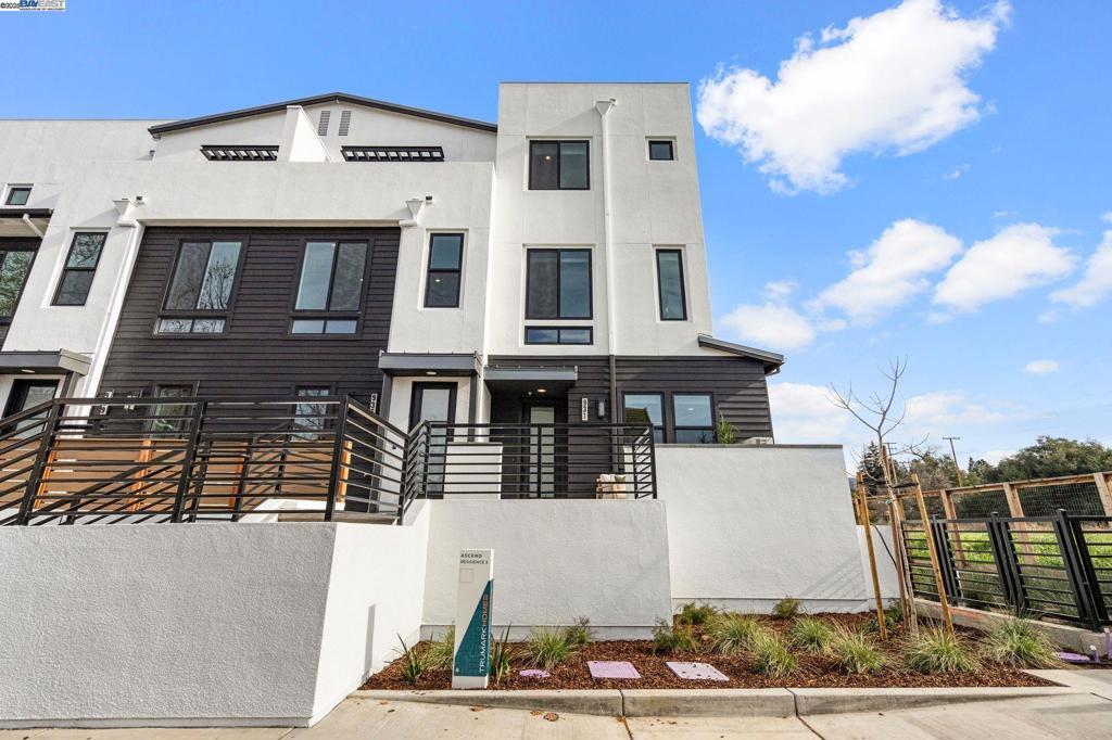 Photo of Listing #41090883