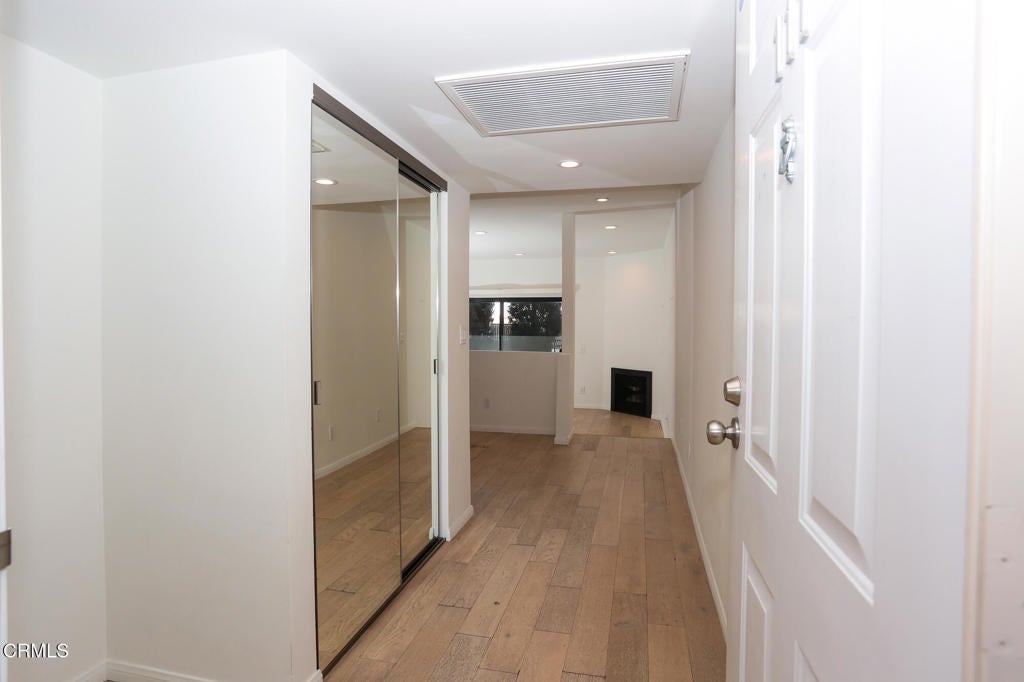 Photo of Listing #V1-28912