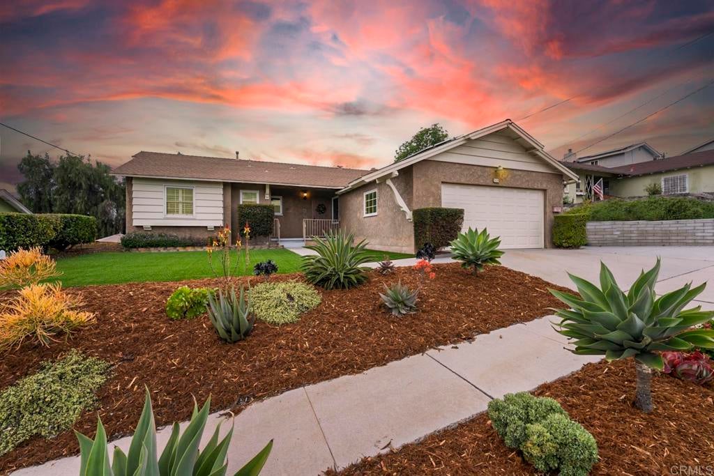 Photo of Listing #PTP2502191