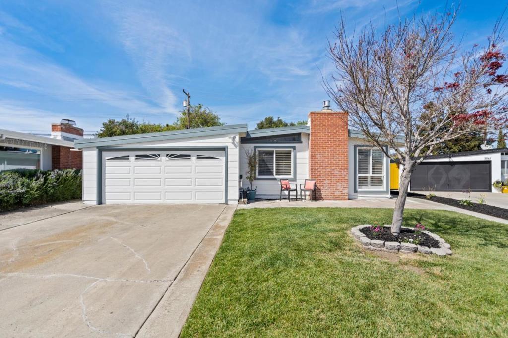 Photo of Listing #ML81999740