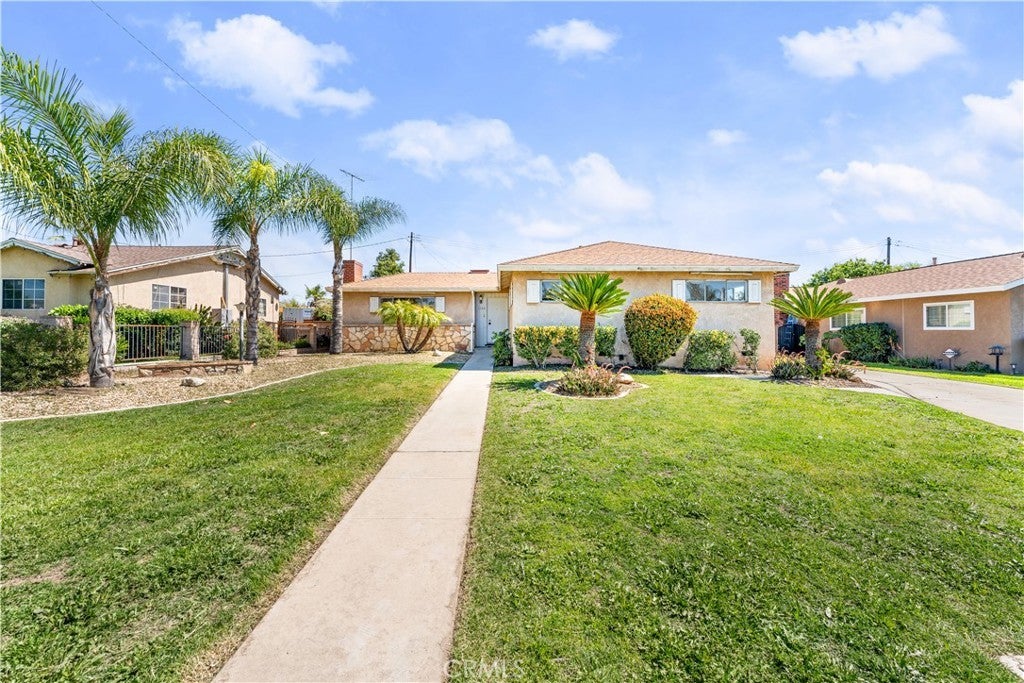 Photo of Listing #IV25064963