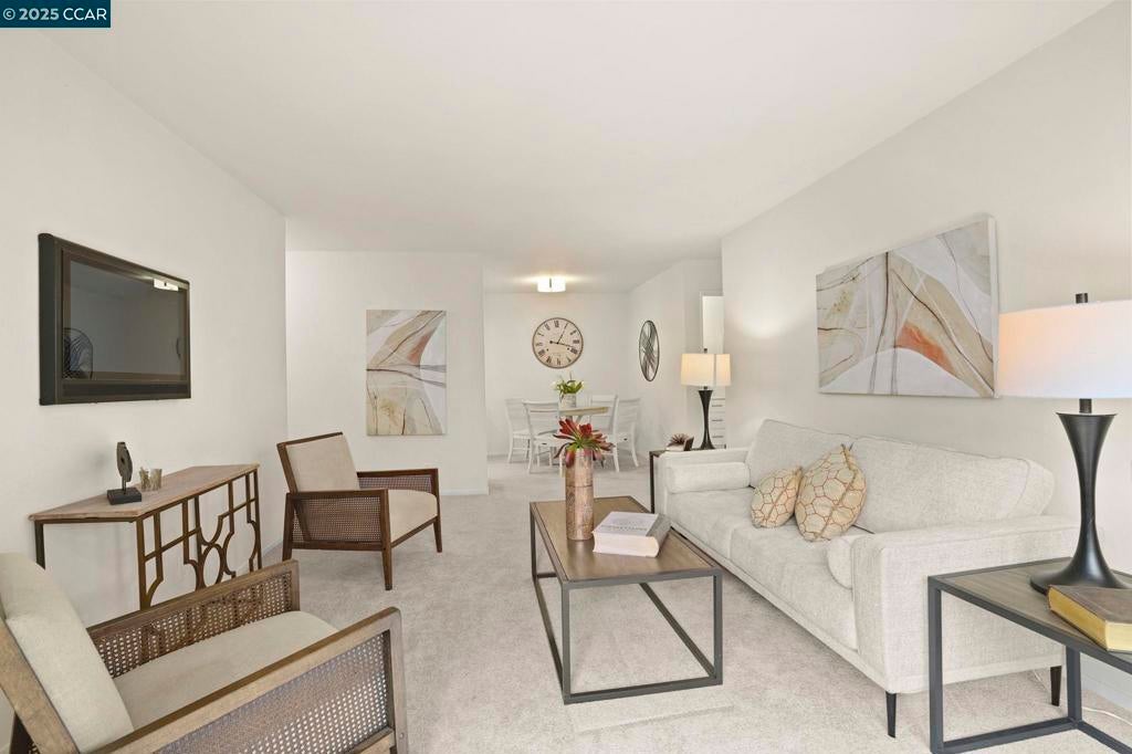 Photo of Listing #41090985