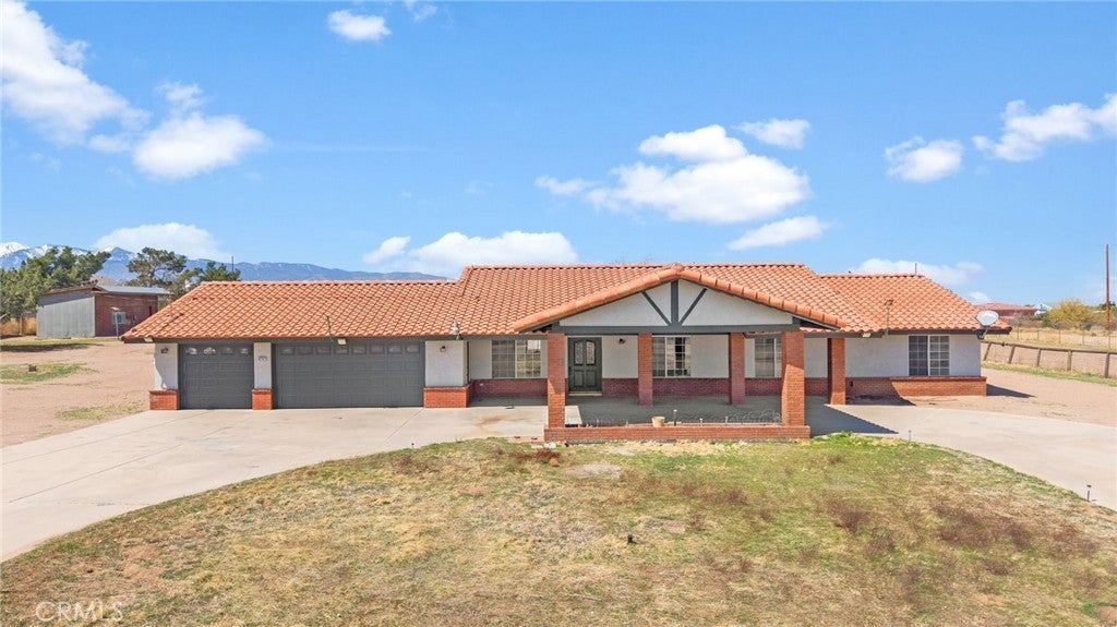 Photo of Listing #IV25066992