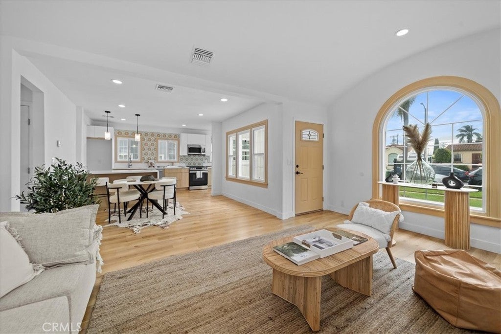 Photo of Listing #OC25060206