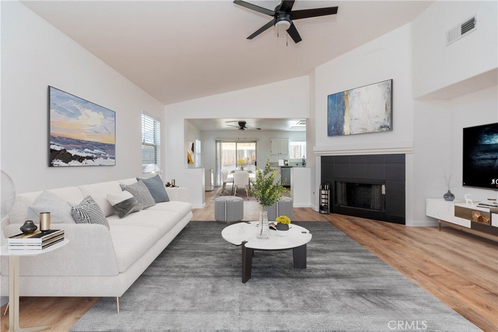 Photo of Listing #DW25052729