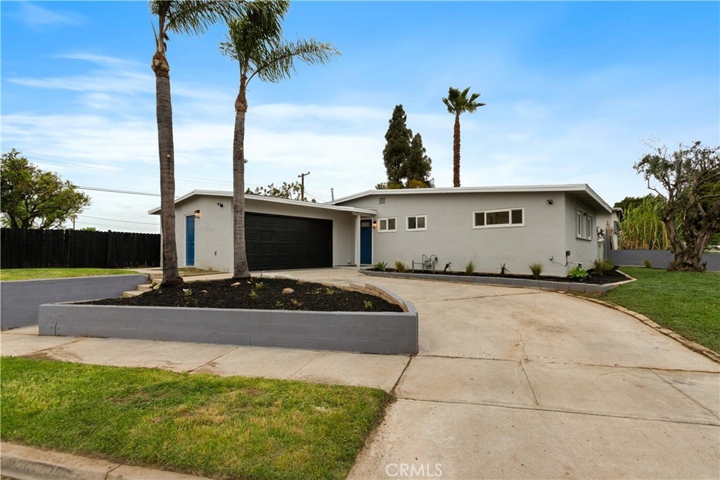 Photo of Listing #DW25066885