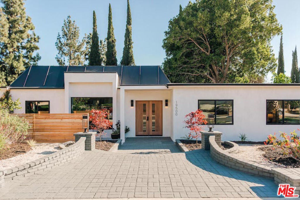 Photo of Listing #25517417