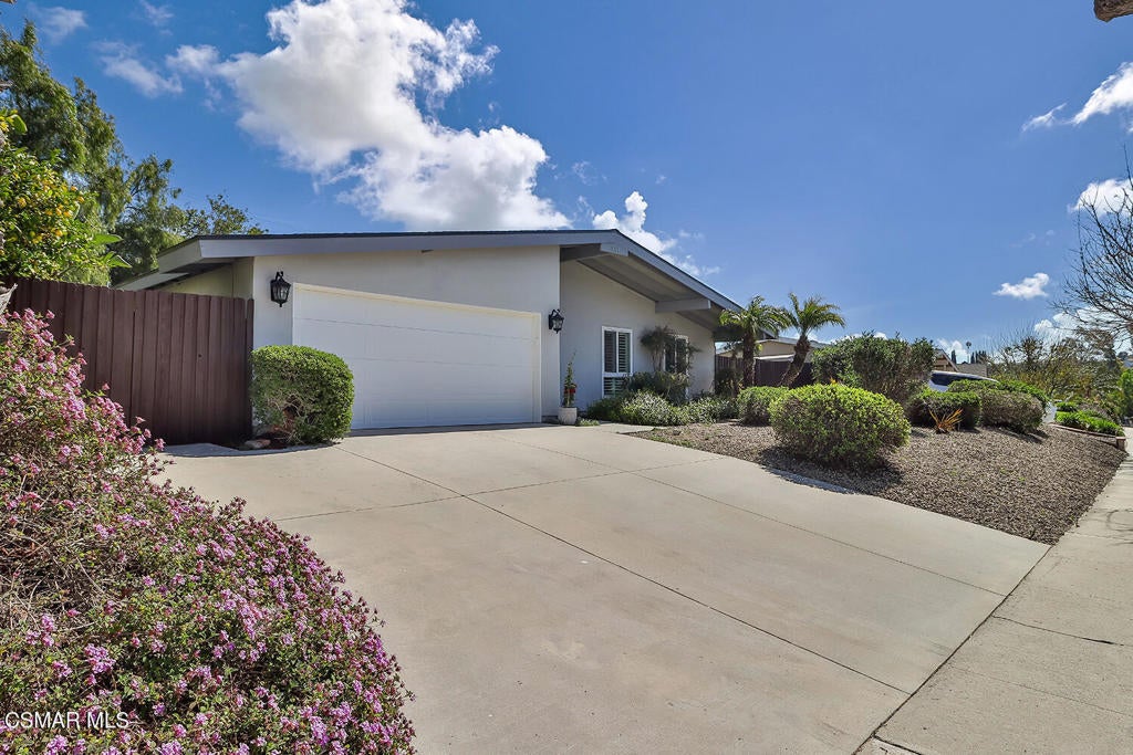 Photo of Listing #225001497