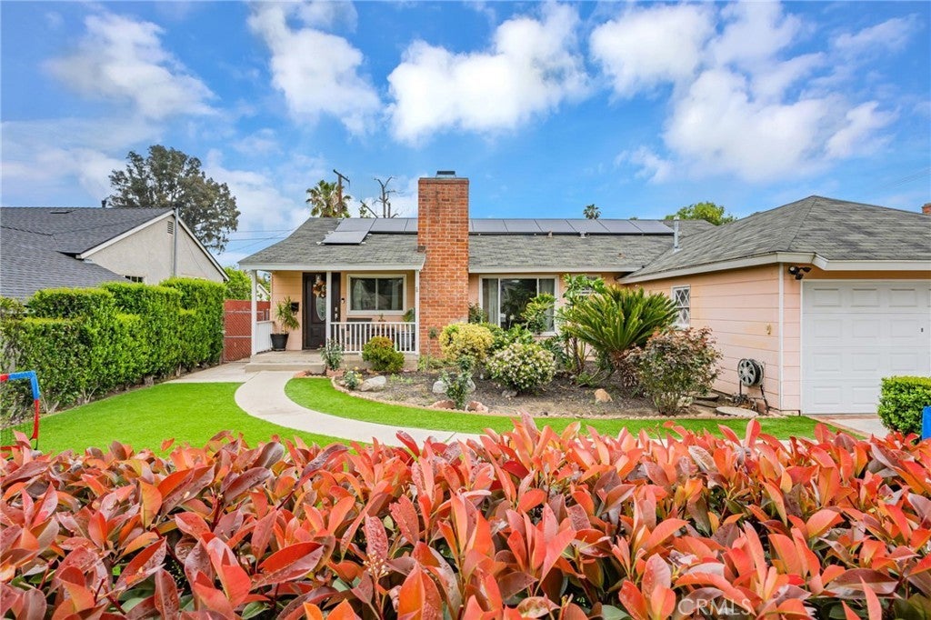 Photo of Listing #SR25067393