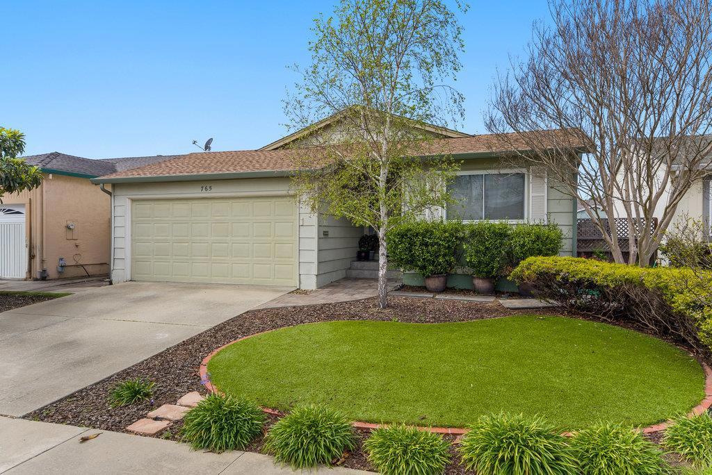 Photo of Listing #ML81999871