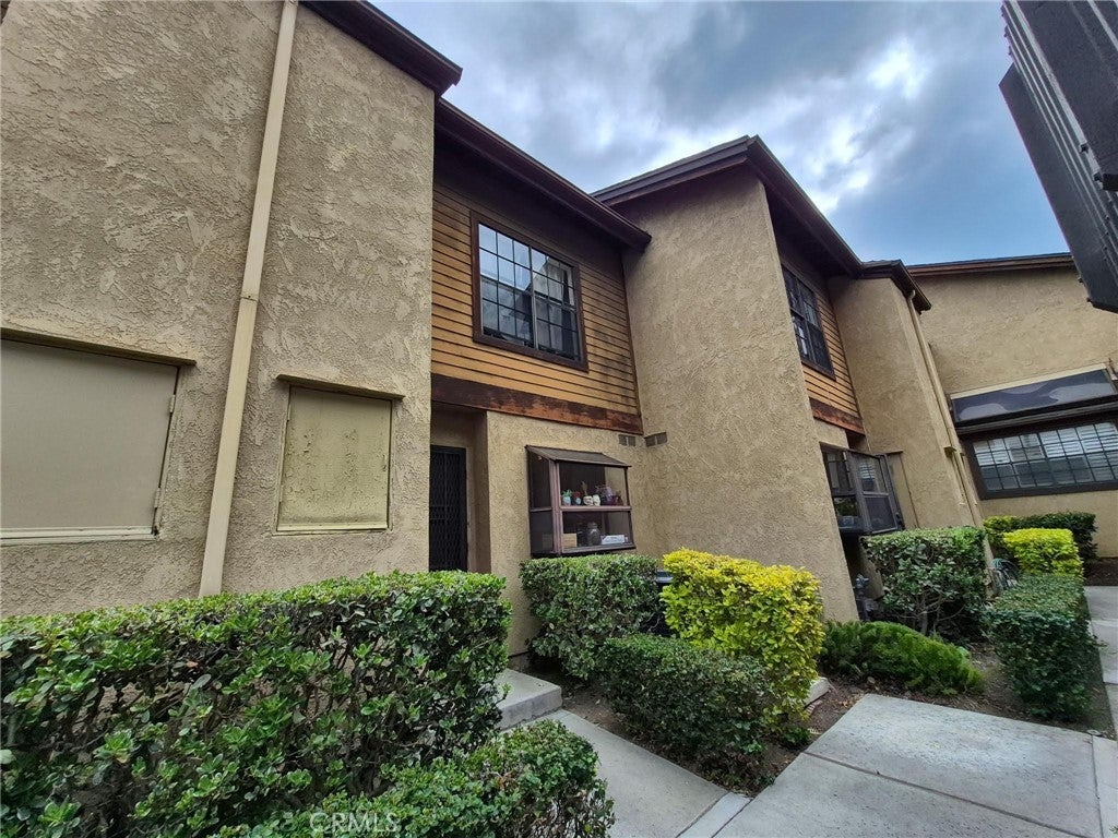 Photo of Listing #DW25064943