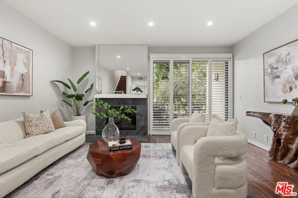 Photo of Listing #25516583