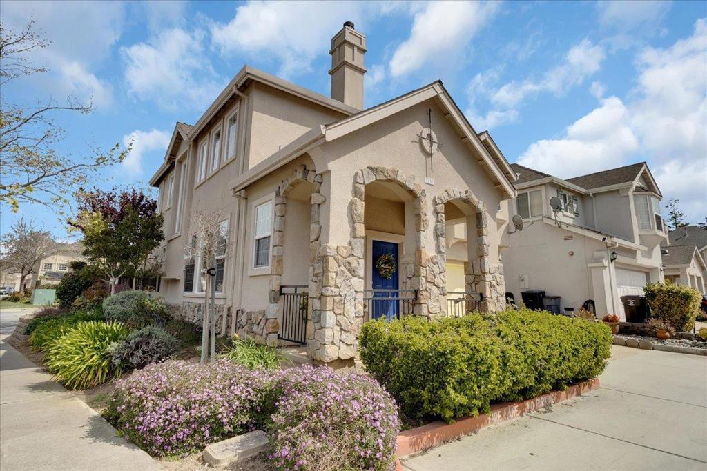 Photo of Listing #ML81999907