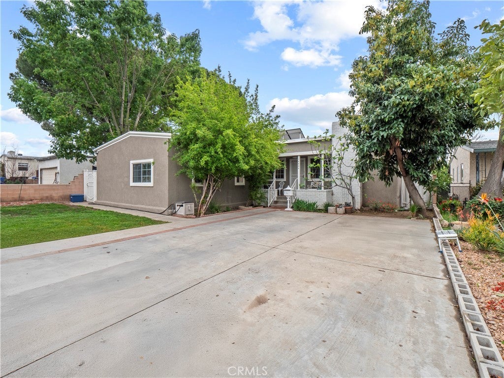 Photo of Listing #SR25065938