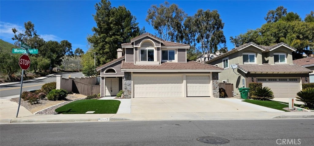 Photo of Listing #IV25067748